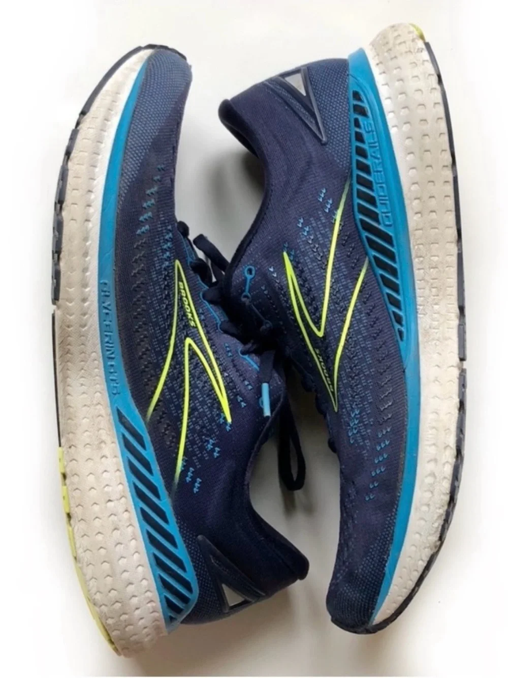 Brooks Glycerin 19 Blue and Yellow Running Shoes Men’s Size 11.5